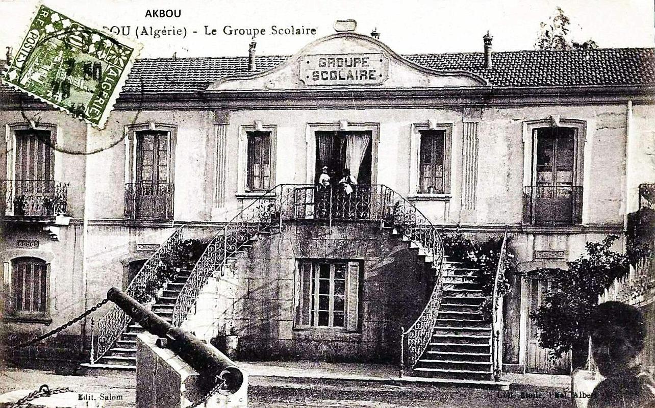 Akbou - Goupe scolaire - 1916.jpg